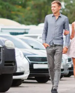 Customers still want to visit dealerships before buying a used car